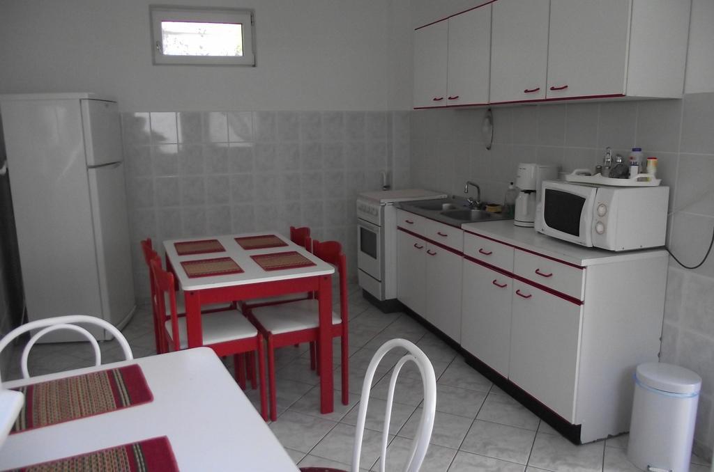 Radek Vendeghaz Es Apartman Halászi Dış mekan fotoğraf