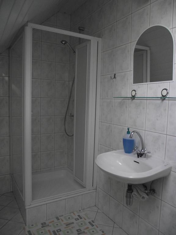Radek Vendeghaz Es Apartman Halászi Dış mekan fotoğraf